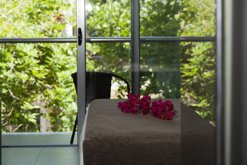 Oktober Downtown Boutique Hotel Rhodes City 外观 照片