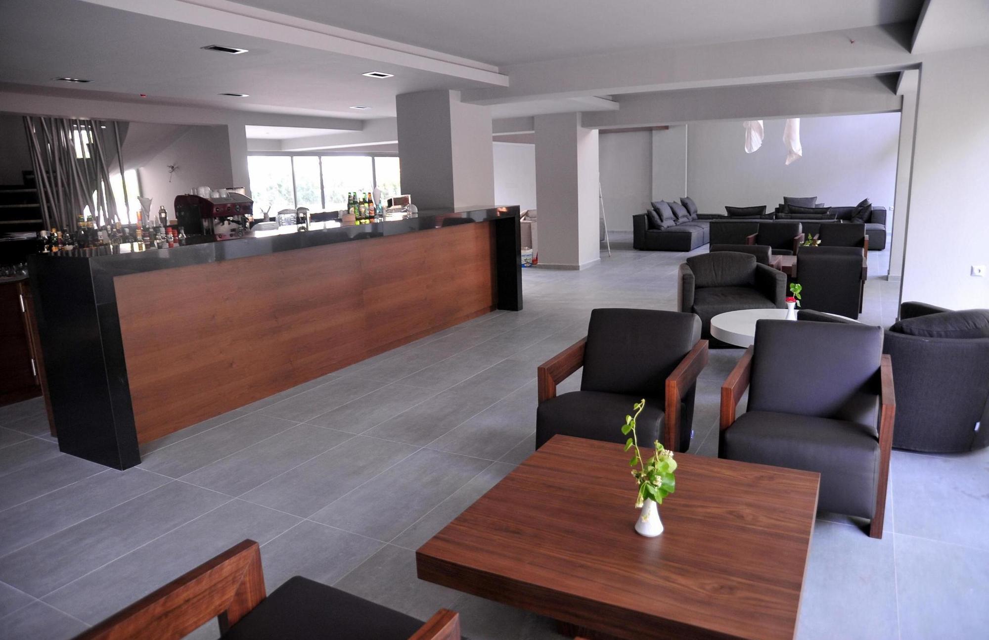 Oktober Downtown Boutique Hotel Rhodes City 外观 照片