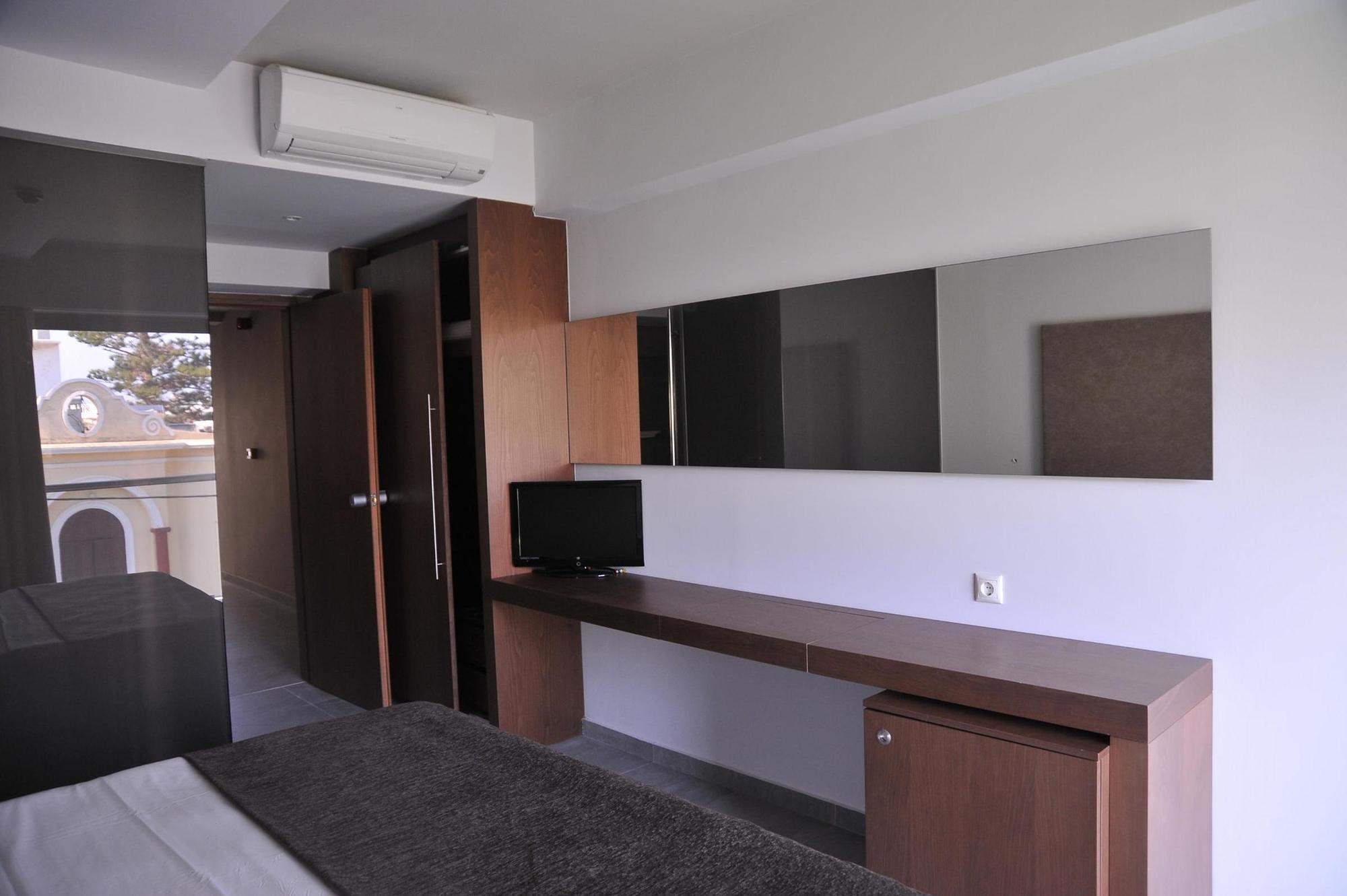 Oktober Downtown Boutique Hotel Rhodes City 外观 照片