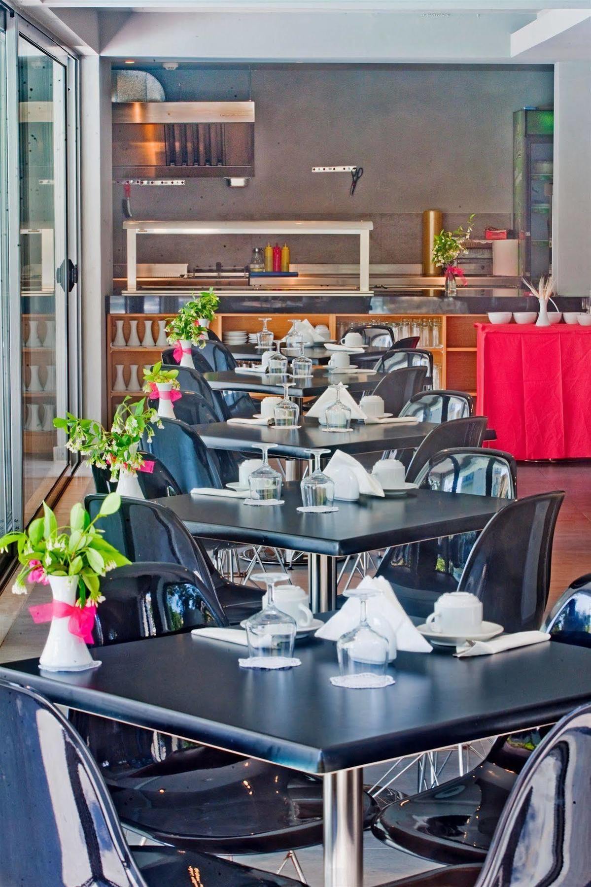 Oktober Downtown Boutique Hotel Rhodes City 外观 照片