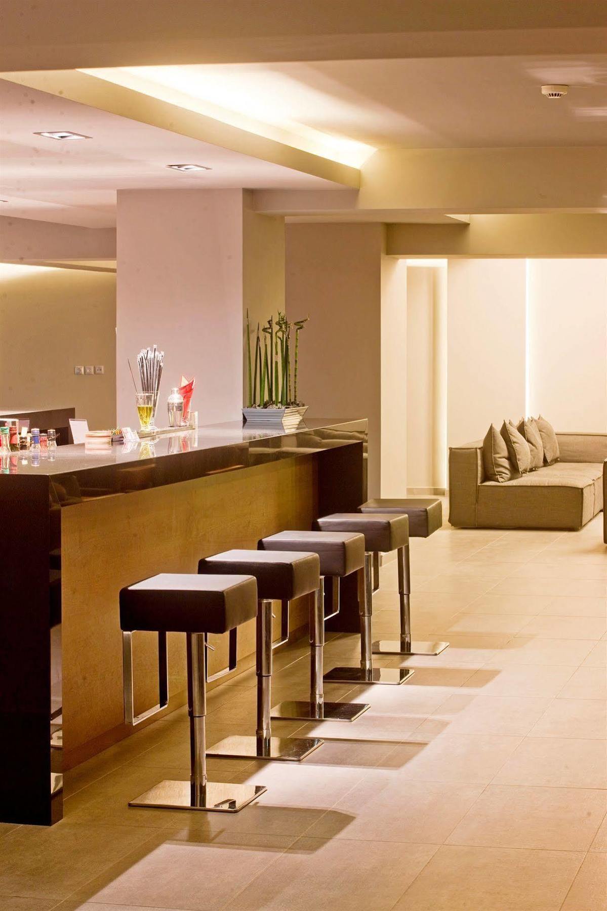 Oktober Downtown Boutique Hotel Rhodes City 外观 照片